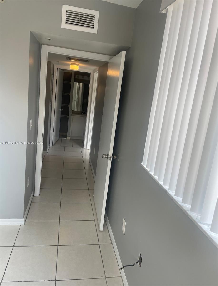 THE OAKS AT MIAMI GARDENS - Residential Lease