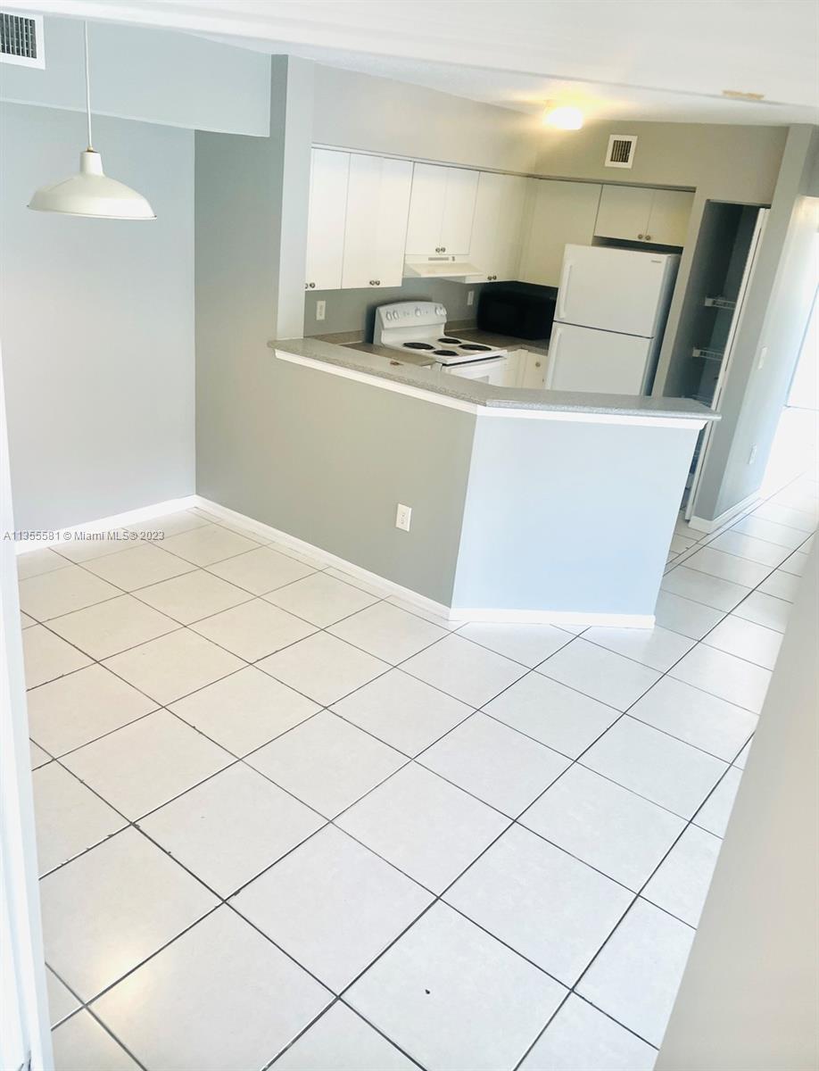 THE OAKS AT MIAMI GARDENS - Residential Lease