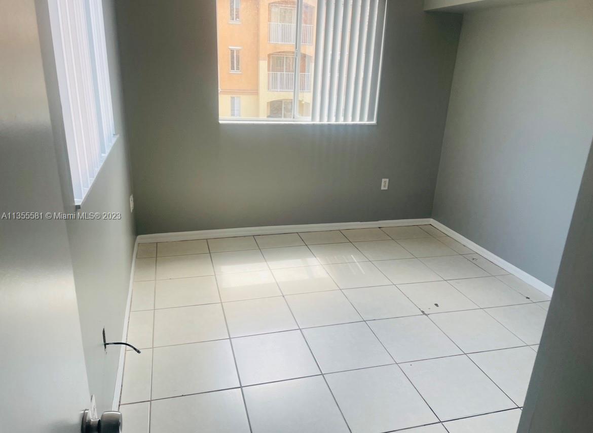 THE OAKS AT MIAMI GARDENS - Residential Lease