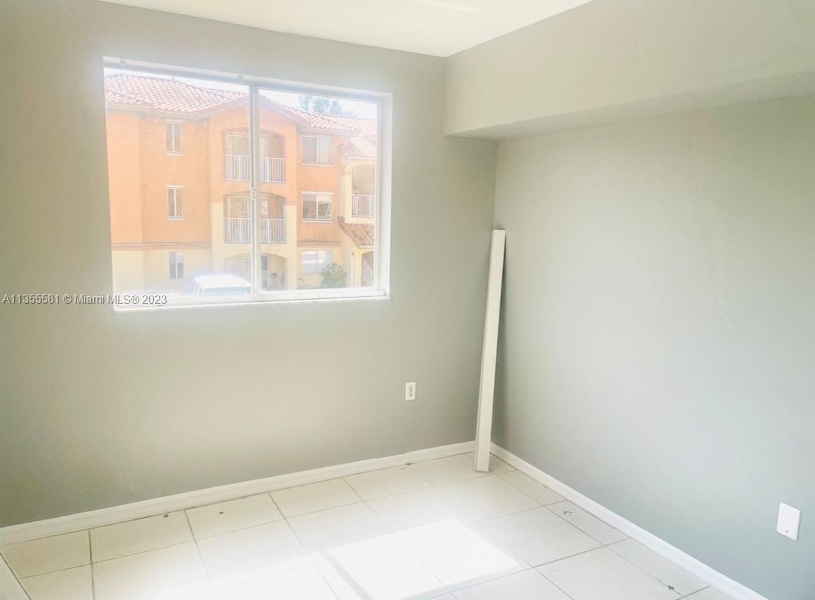 THE OAKS AT MIAMI GARDENS - Residential Lease
