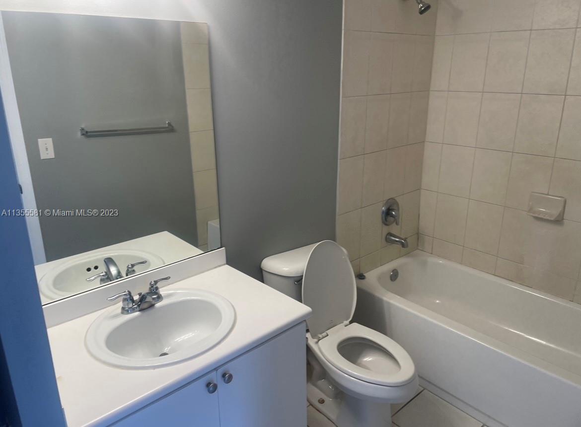 THE OAKS AT MIAMI GARDENS - Residential Lease
