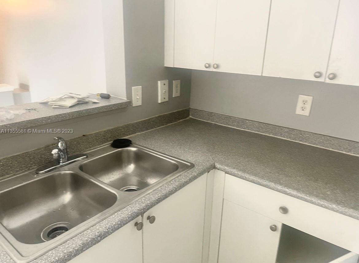 THE OAKS AT MIAMI GARDENS - Residential Lease
