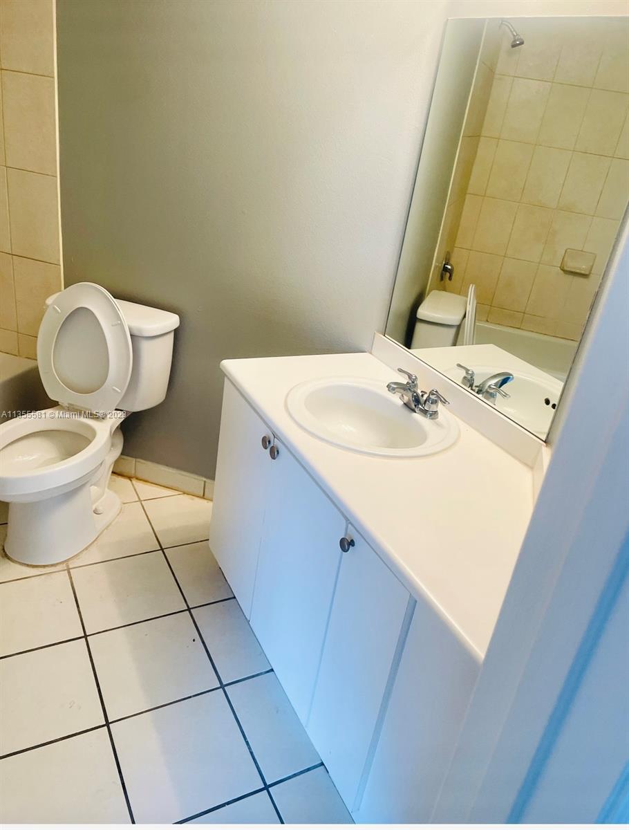 THE OAKS AT MIAMI GARDENS - Residential Lease