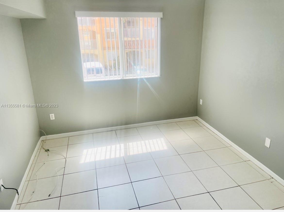 THE OAKS AT MIAMI GARDENS - Residential Lease
