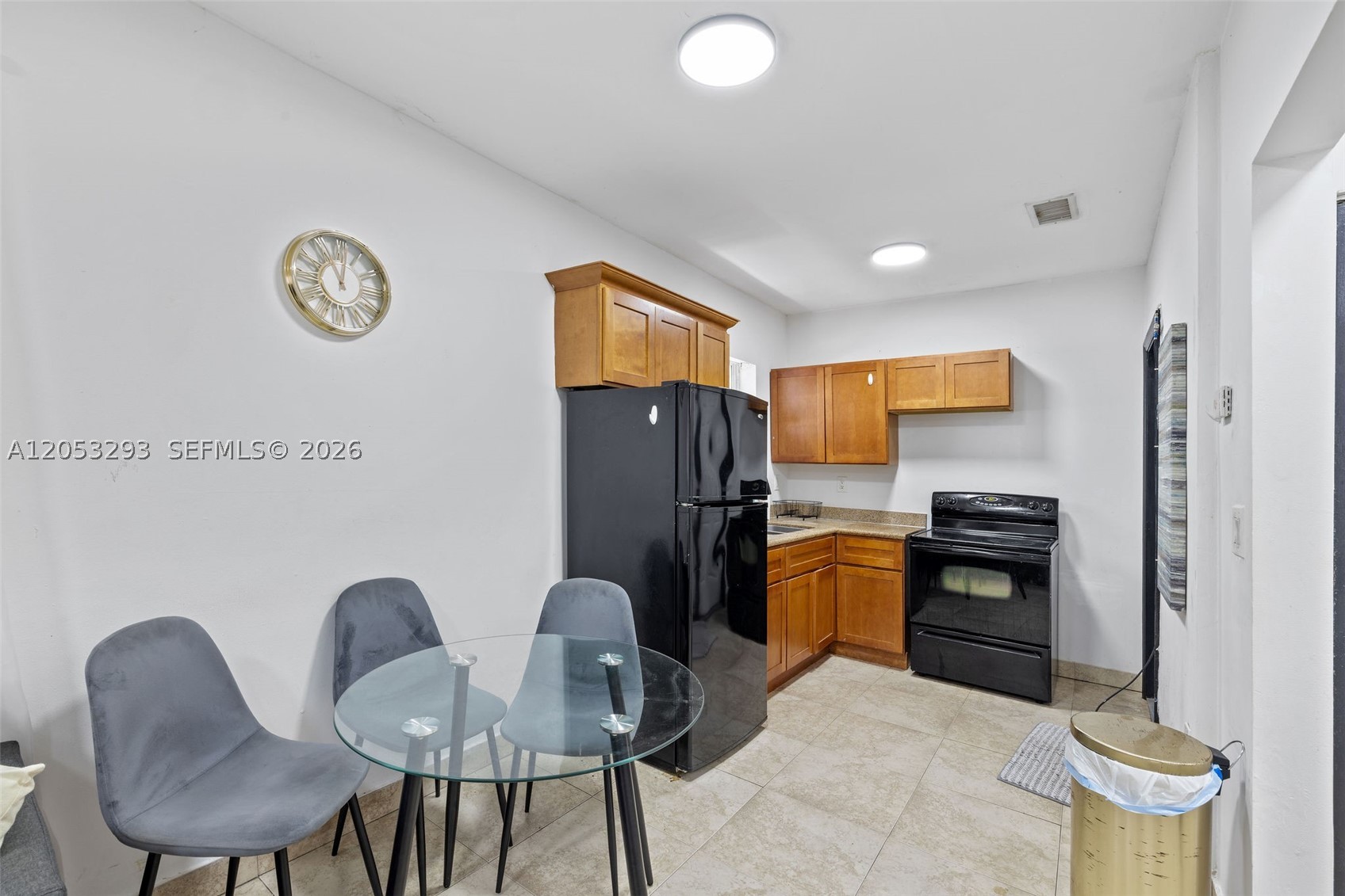 BANYAN PLACE AMD & EXTENS - Residential Lease