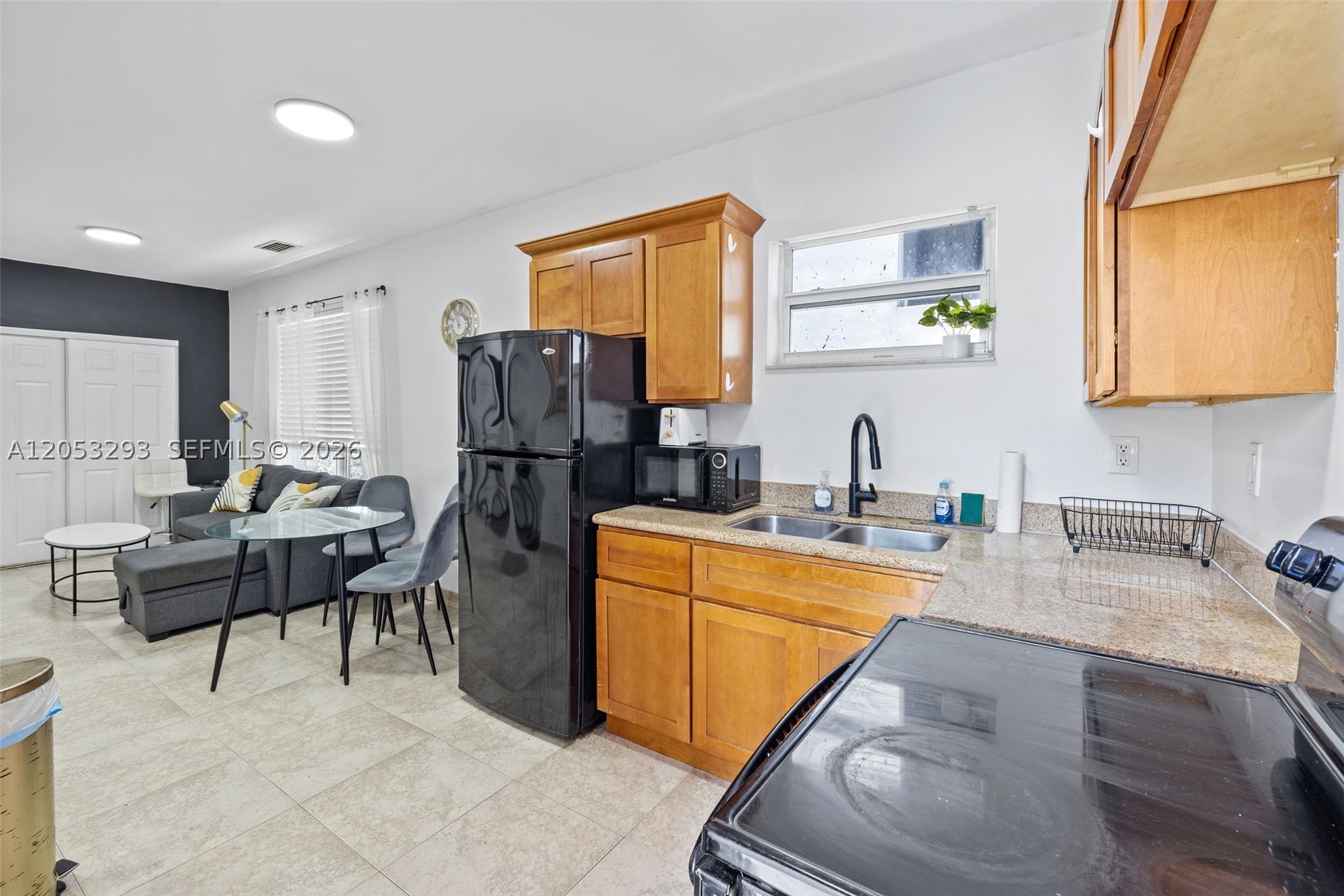 BANYAN PLACE AMD & EXTENS - Residential Lease