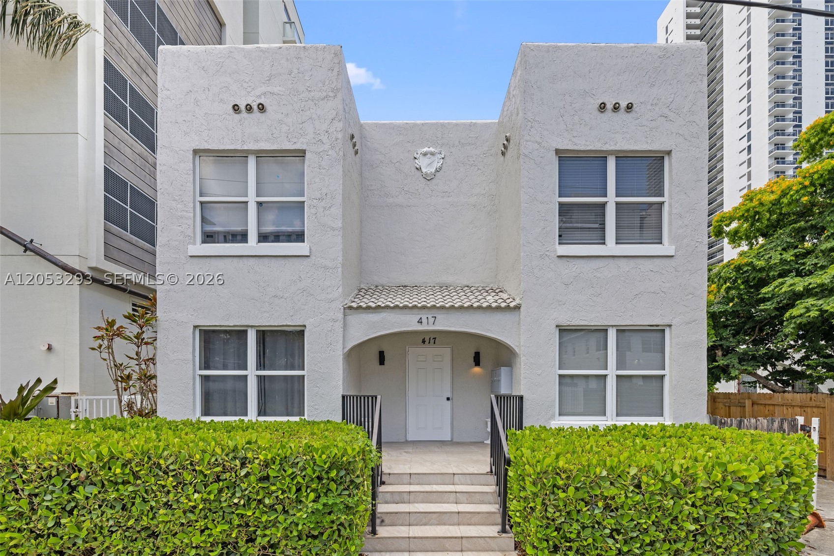 BANYAN PLACE AMD & EXTENS - Residential Lease