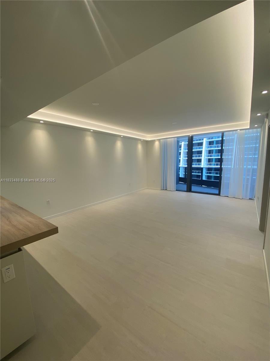 BRICKELL FLATIRON CONDO - Residential Lease