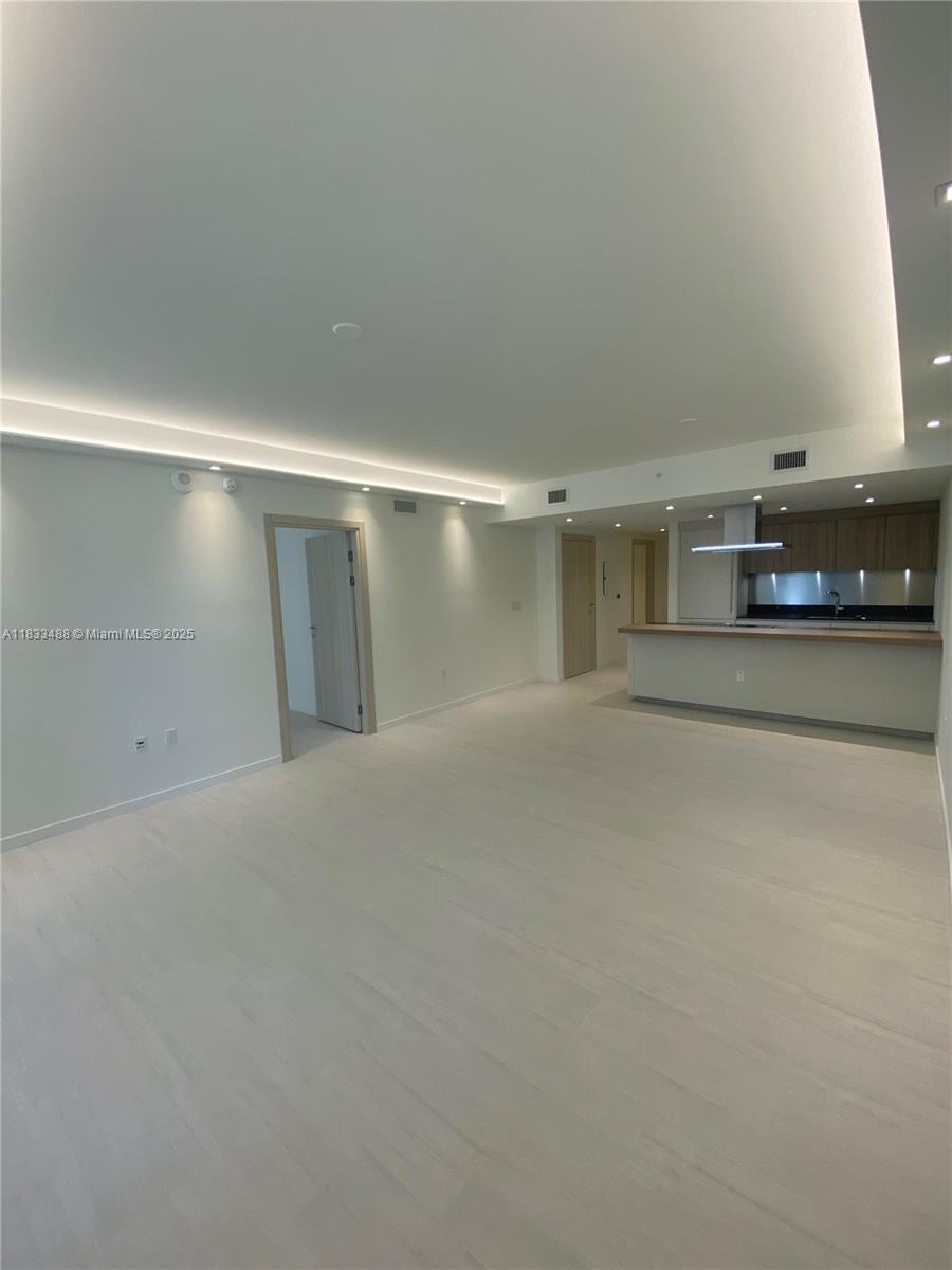 BRICKELL FLATIRON CONDO - Residential Lease
