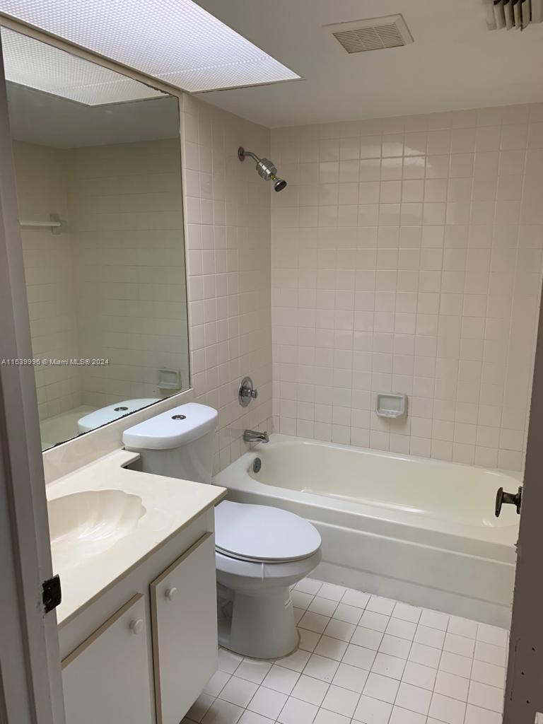 KEYS GATE CONDO NO THREE - Residential