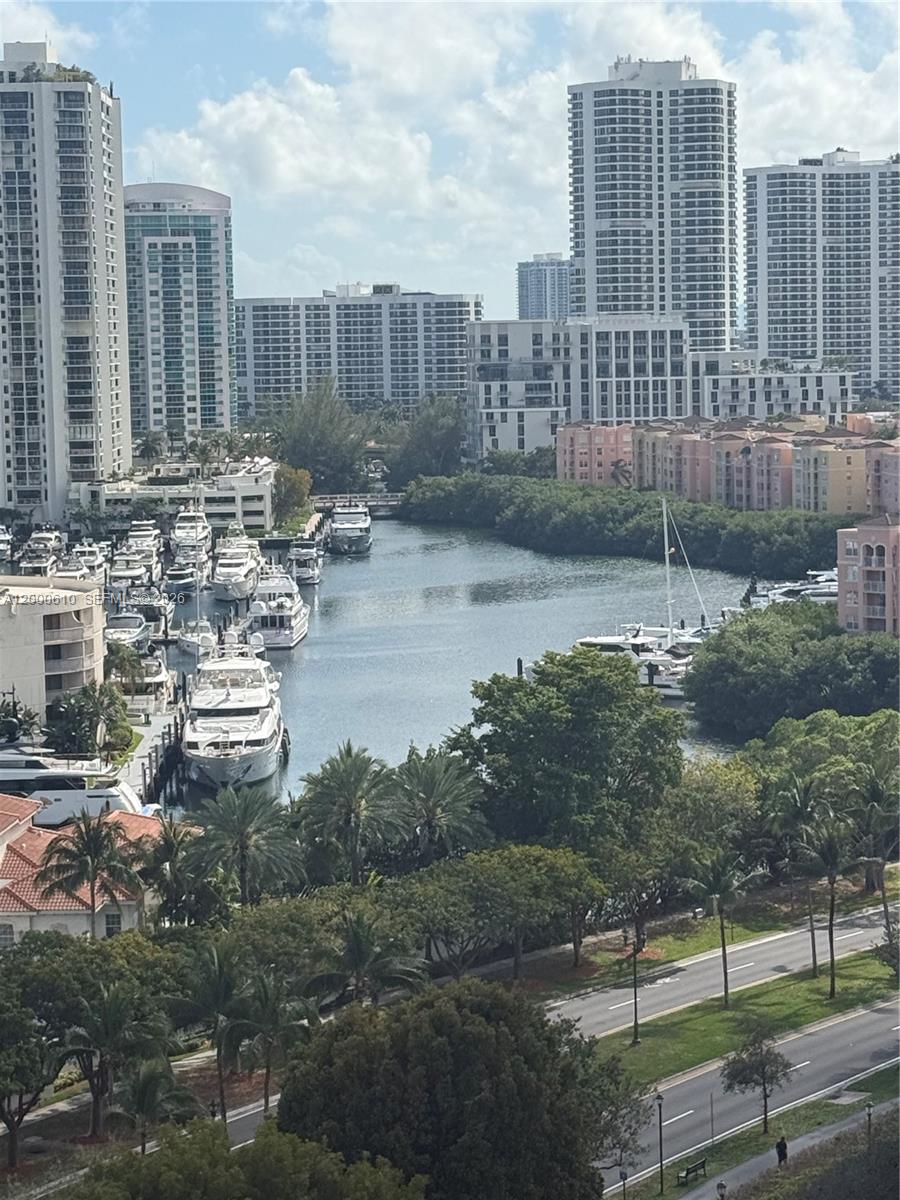 TURNBERRY VLG NO TOWER CO - Residential