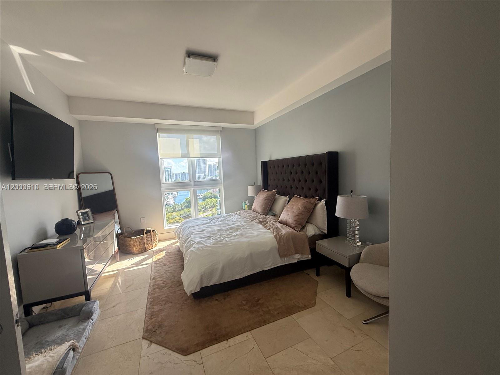 TURNBERRY VLG NO TOWER CO - Residential