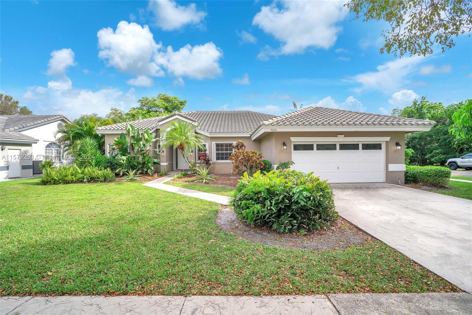 Gorgeous 4/2.5 in the heart of Cooper City! Within walking distance to Cooper City highschool. Mexican tile throughout, wood laminate in bedrooms, split bedroom floorplan, updated kitchen with granite counters. Located in Stirling Village neighborhood with no HOA. Lushly landscaped corner lot that backs up to private road. Easy to show. Pet Friendly! Property is also for sale.