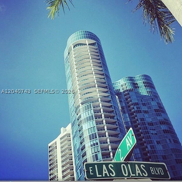 LAS OLAS RIVER HOUSE COND - Residential