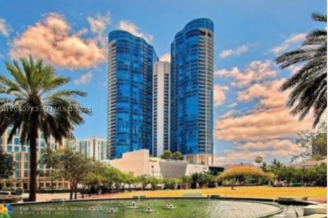 LAS OLAS RIVER HOUSE COND - Residential