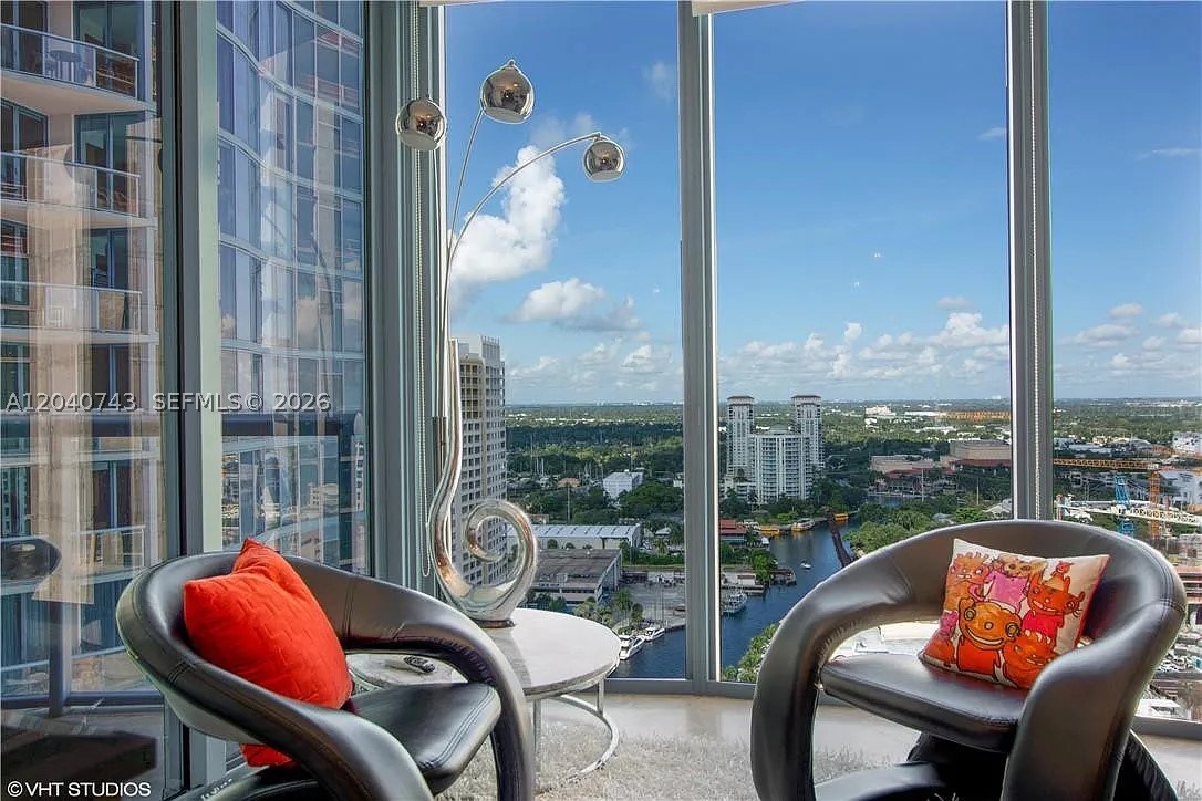 LAS OLAS RIVER HOUSE COND - Residential