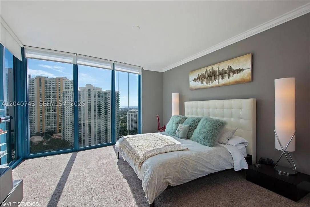 LAS OLAS RIVER HOUSE COND - Residential