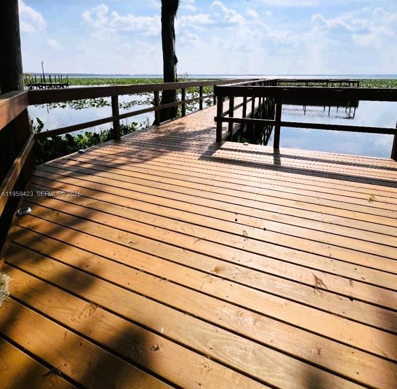 Lochloosa Lakefront - Residential