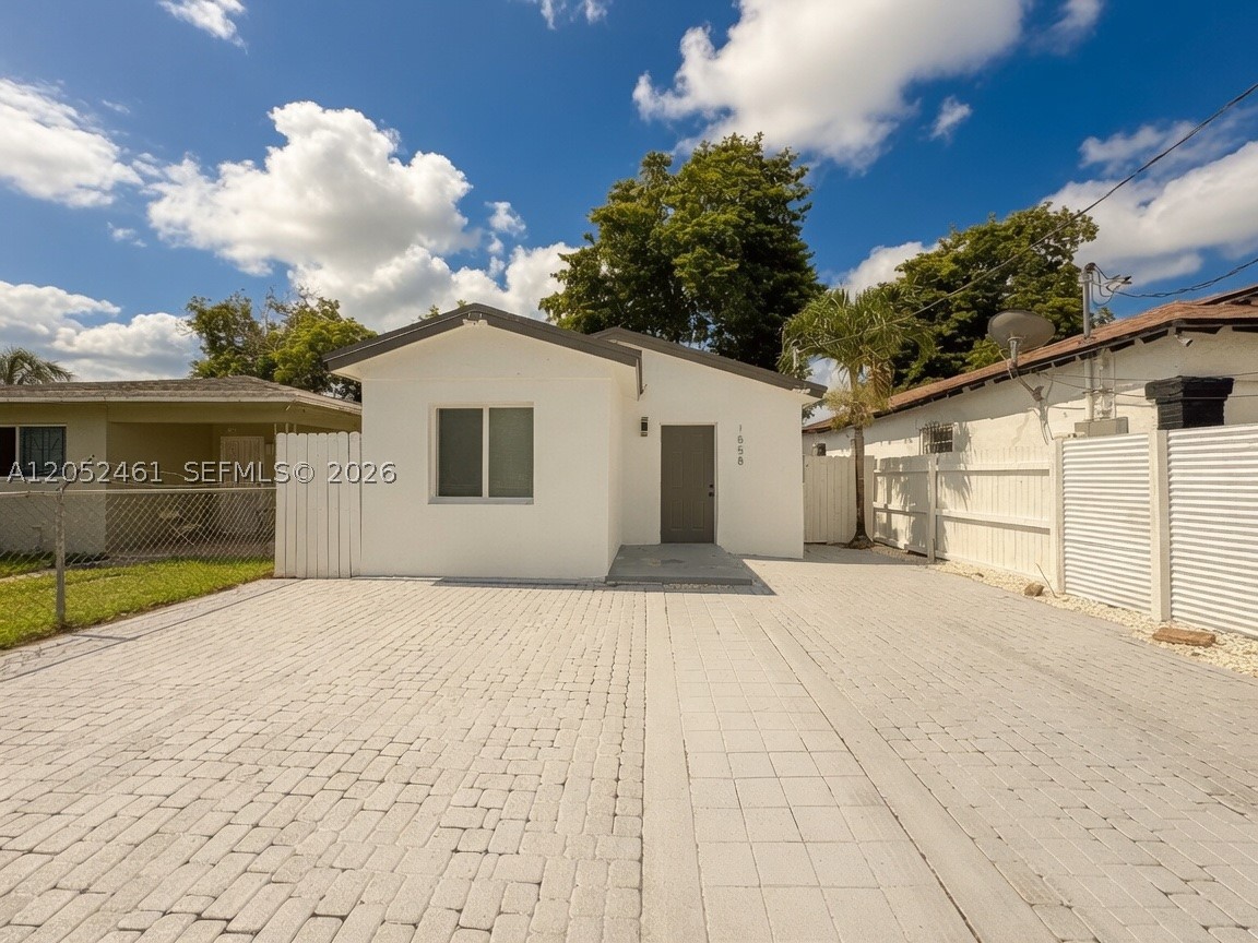 NORTH LIBERTY CITY - Residential