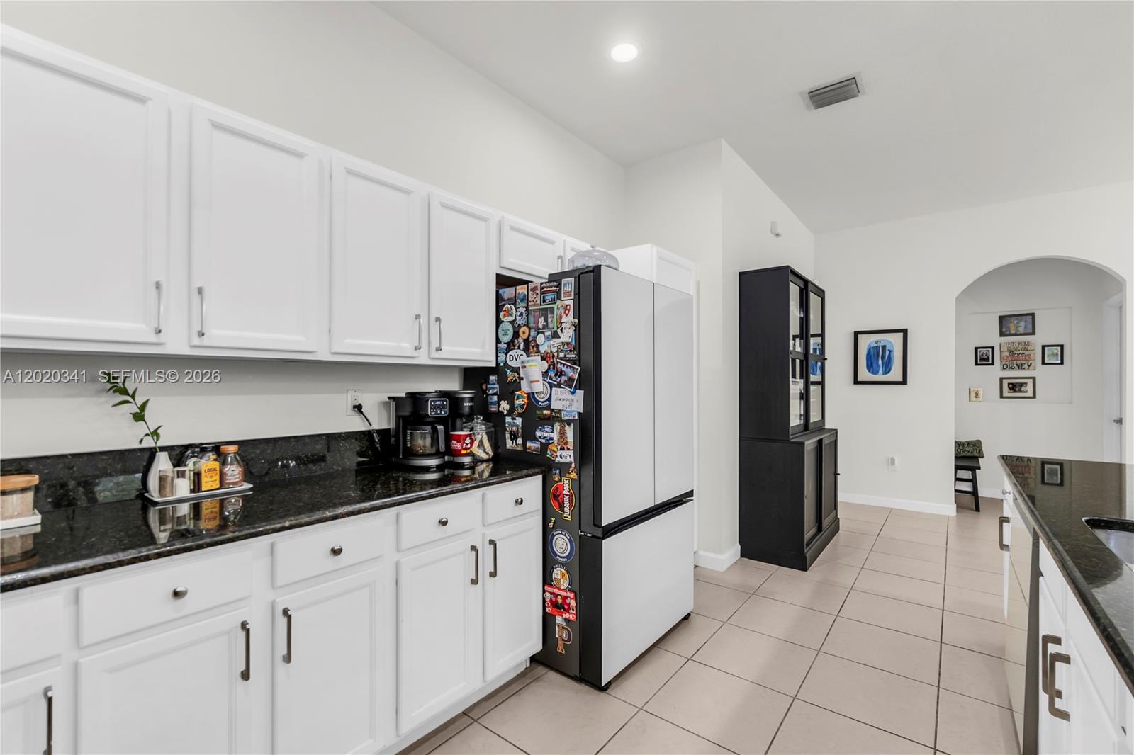 KENDALL COMMONS RESIDENTI - Residential