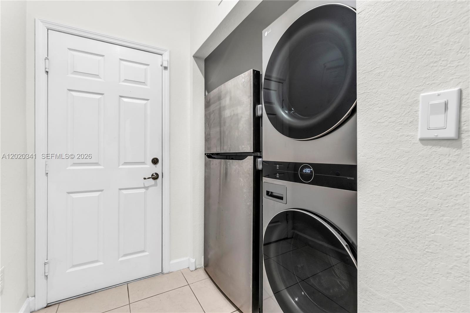 KENDALL COMMONS RESIDENTI - Residential