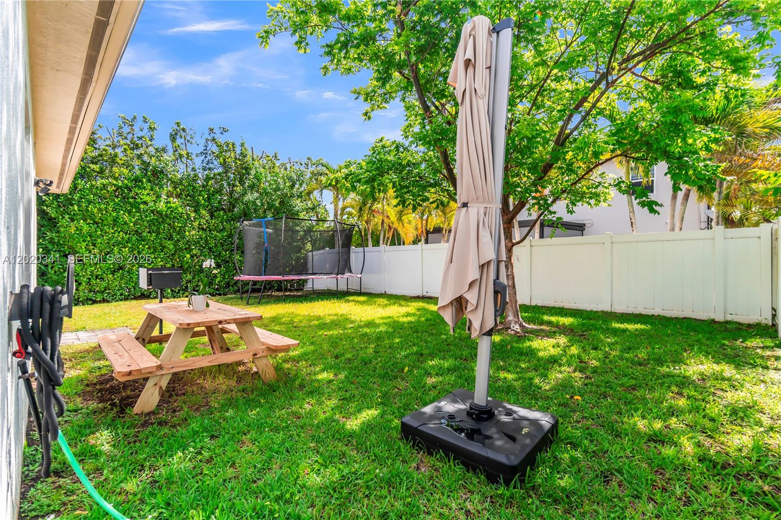 KENDALL COMMONS RESIDENTI - Residential