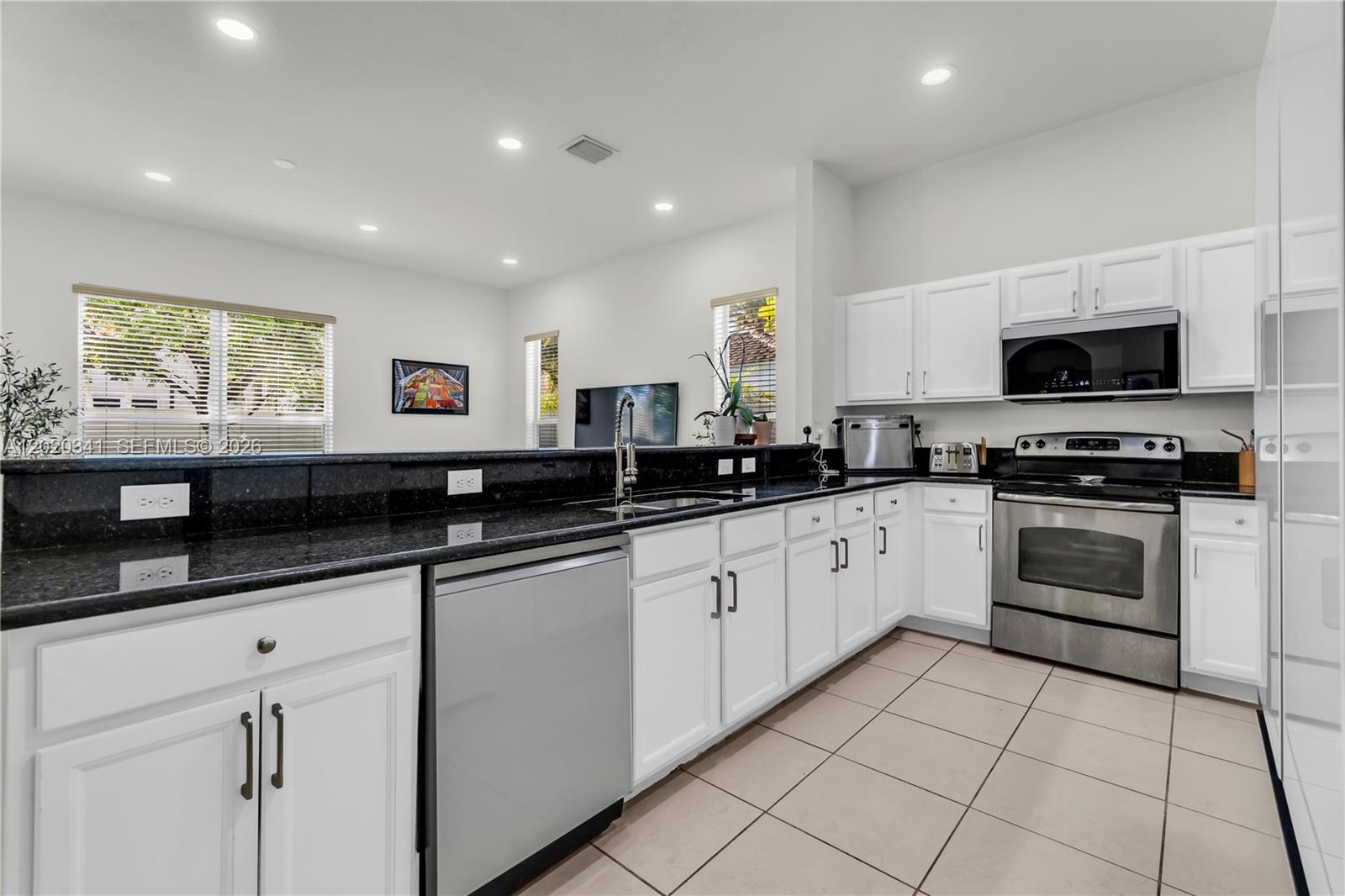 KENDALL COMMONS RESIDENTI - Residential