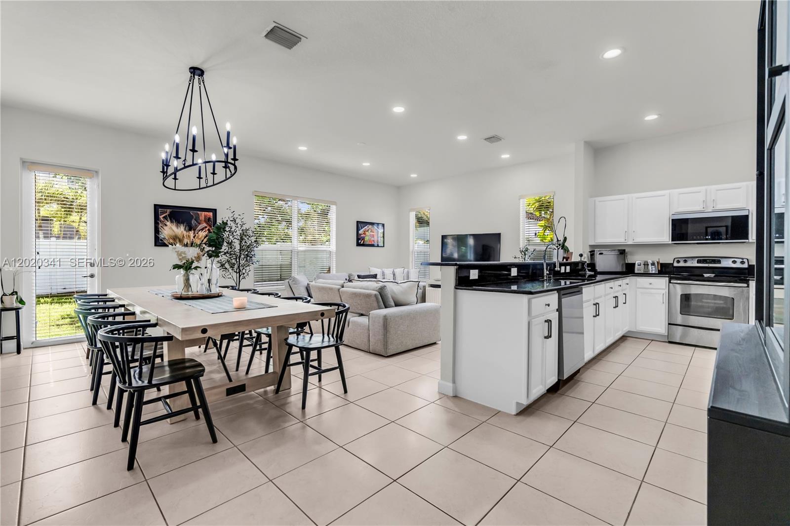 KENDALL COMMONS RESIDENTI - Residential