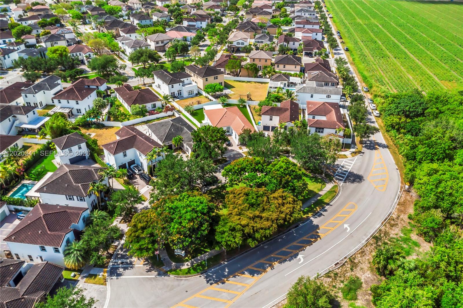 KENDALL COMMONS RESIDENTI - Residential