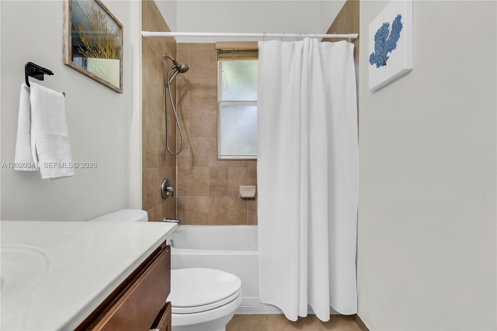 KENDALL COMMONS RESIDENTI - Residential