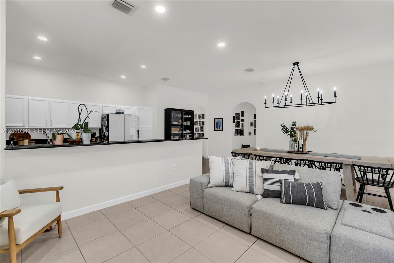 KENDALL COMMONS RESIDENTI - Residential