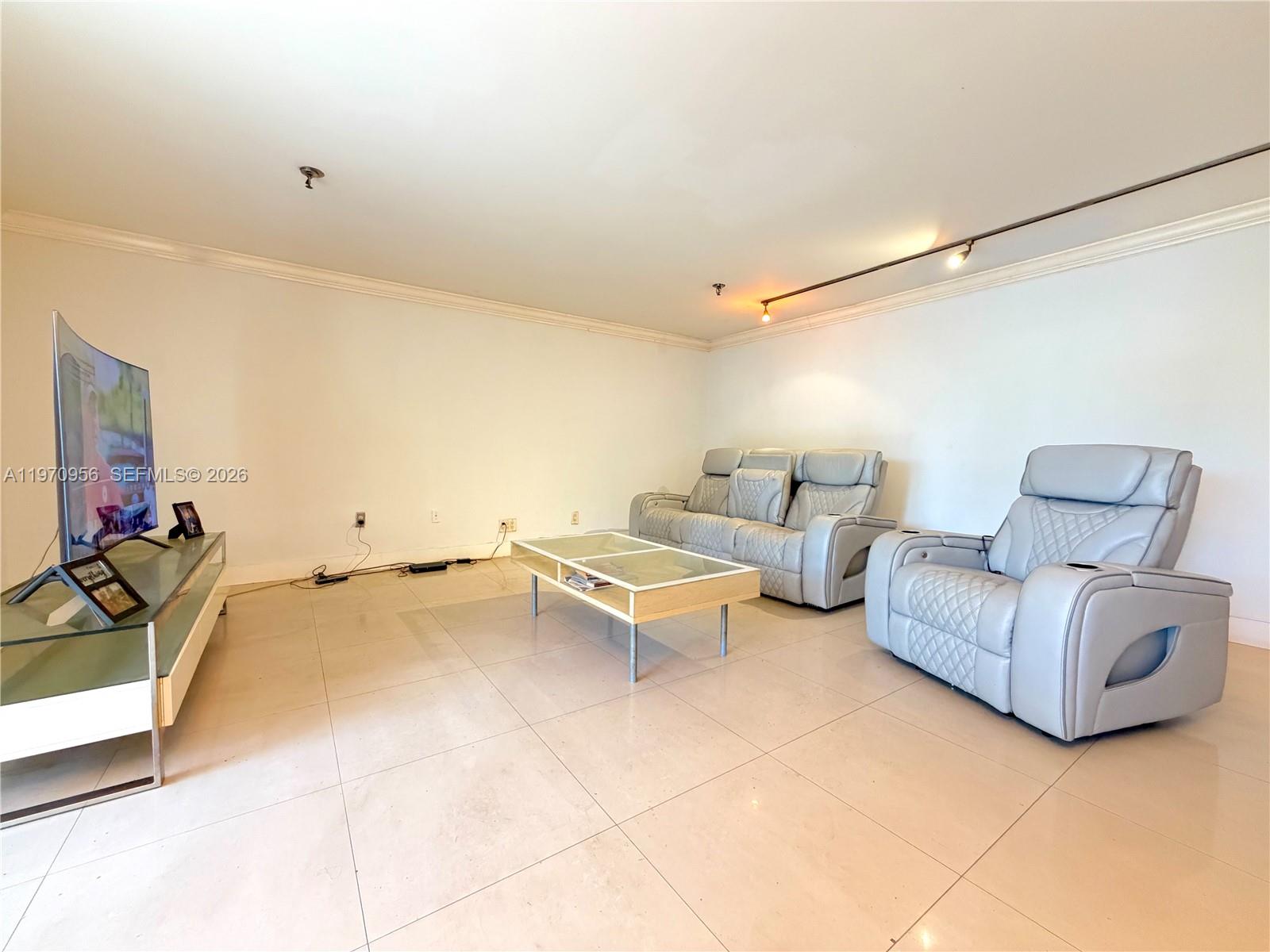 COCO WOOD CONDO - Residential
