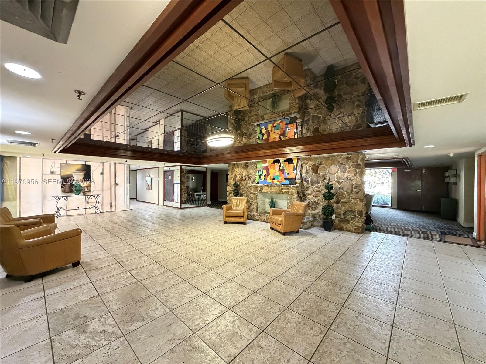 COCO WOOD CONDO - Residential