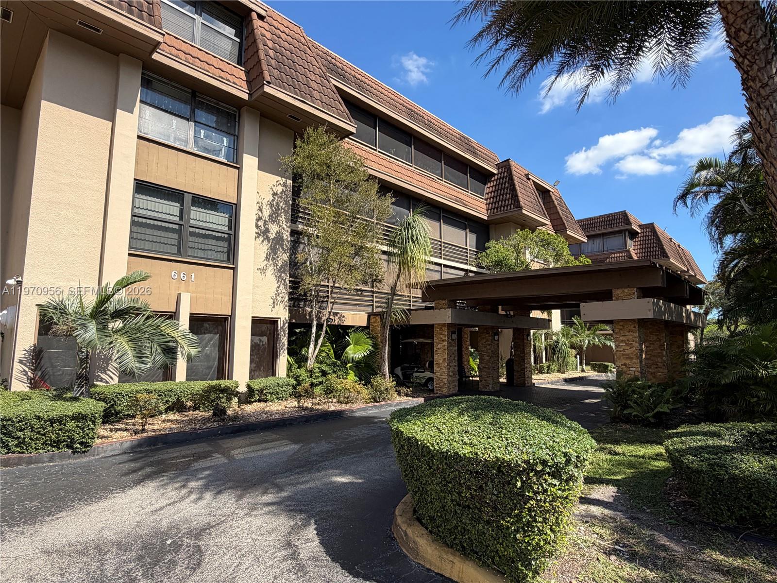COCO WOOD CONDO - Residential