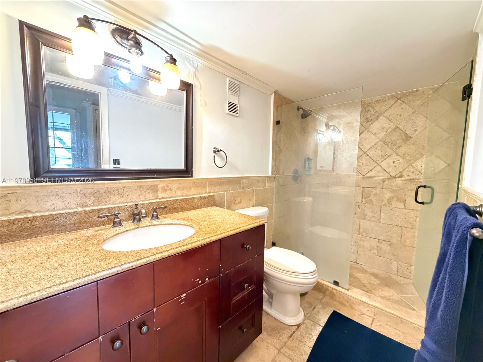 COCO WOOD CONDO - Residential