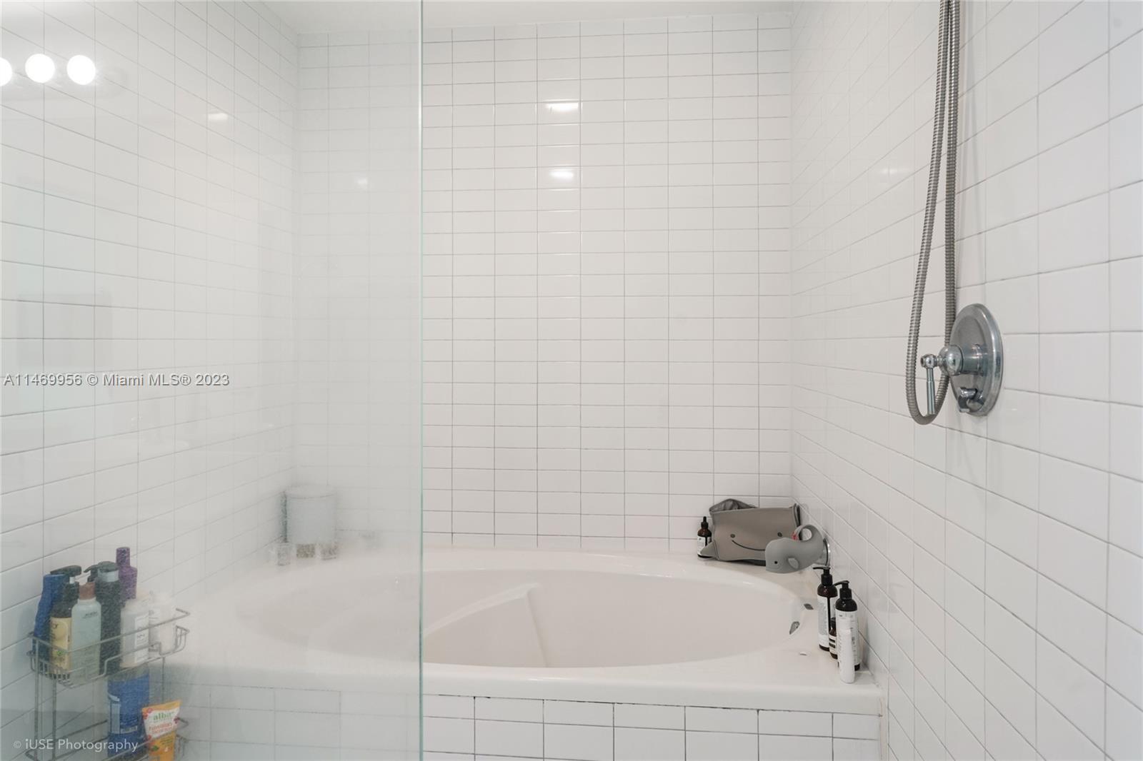 MARINABLUE CONDO - Residential