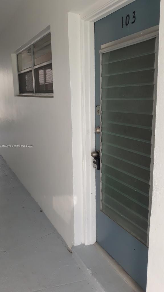 Beautiful condo 1 bed/1 bath with a large size livingroom. All ages are welcome!! NO RENTALS! As is no a/c no hot water heater. Centrally located, near mayor roads and public transportation, minutes from Pompano Beach. Close to shoping centers, hospitals, restaurants, schools and much more. The association requires 25% down payment.