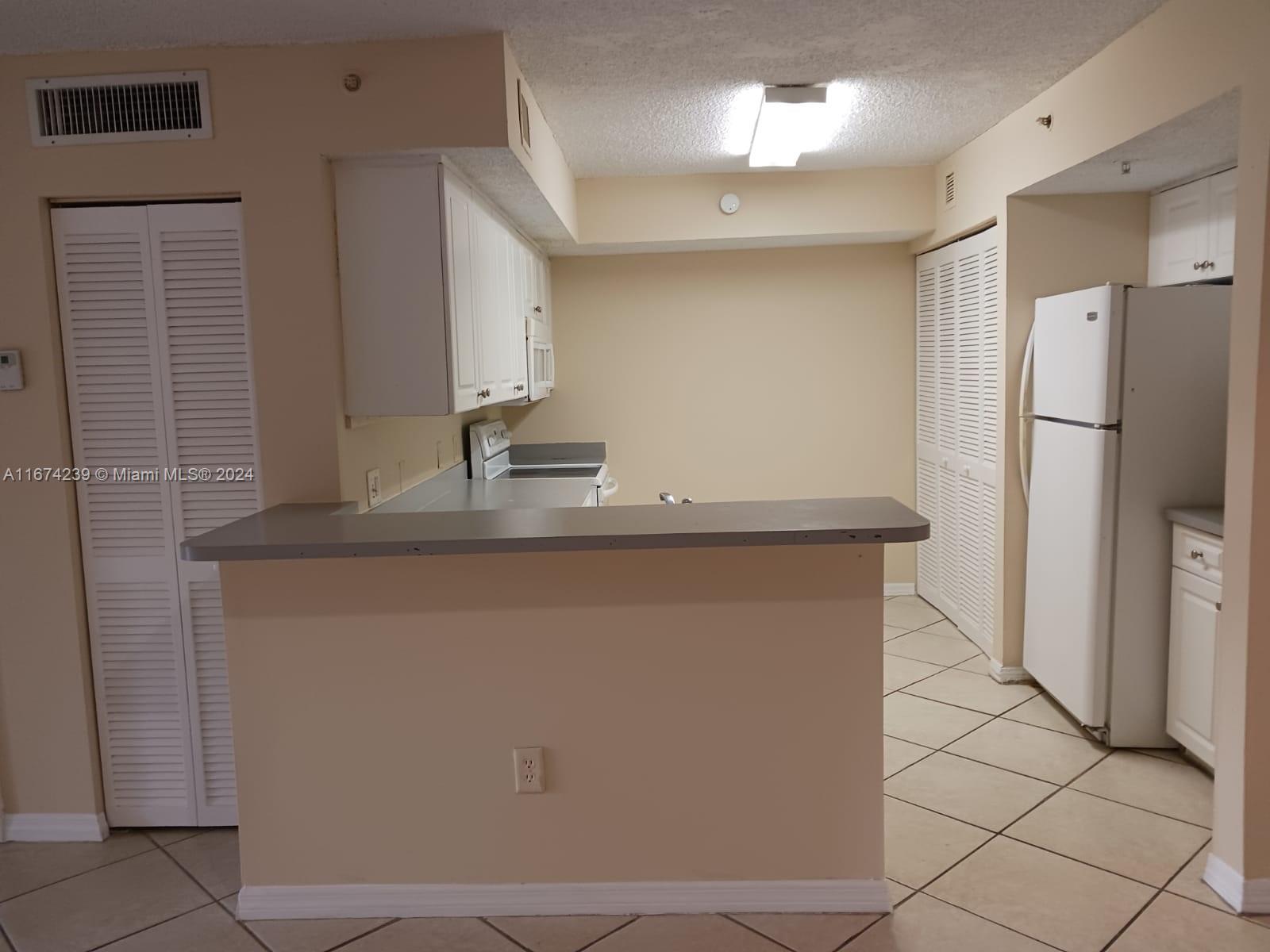 LA VIA CONDO - Residential Lease