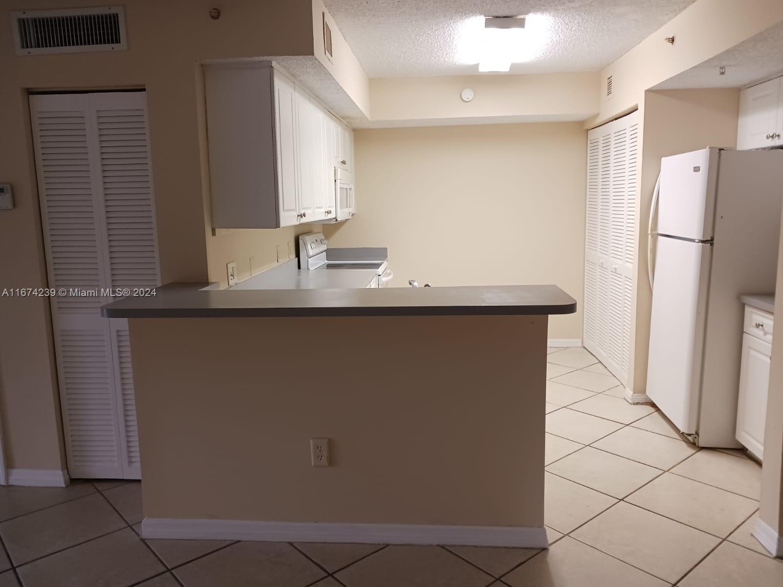 LA VIA CONDO - Residential Lease