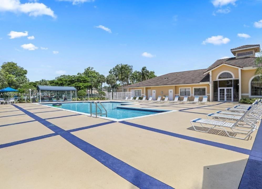 LA VIA CONDO - Residential Lease