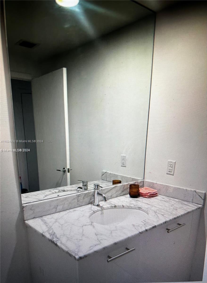 500 BRICKELL WEST CONDO - Residential Lease