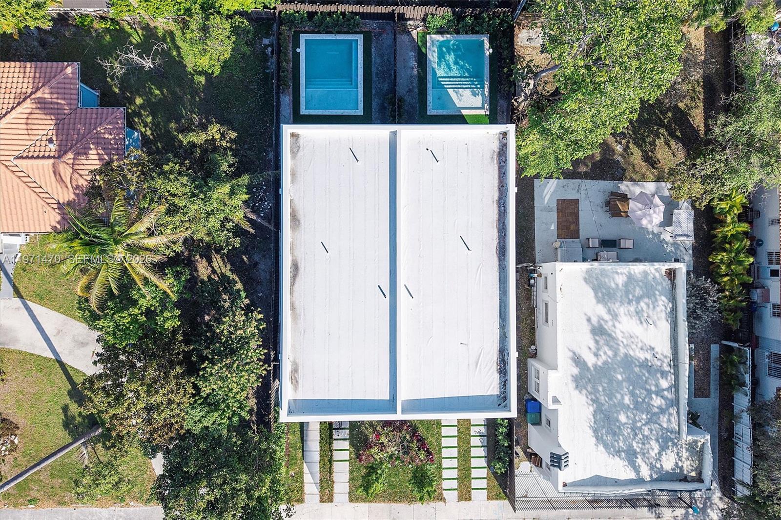 SHADOWLAWN - Residential