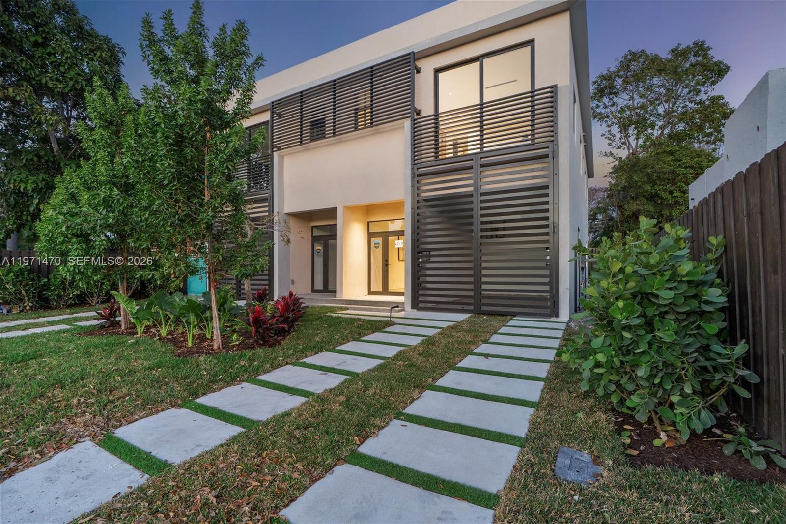 SHADOWLAWN - Residential