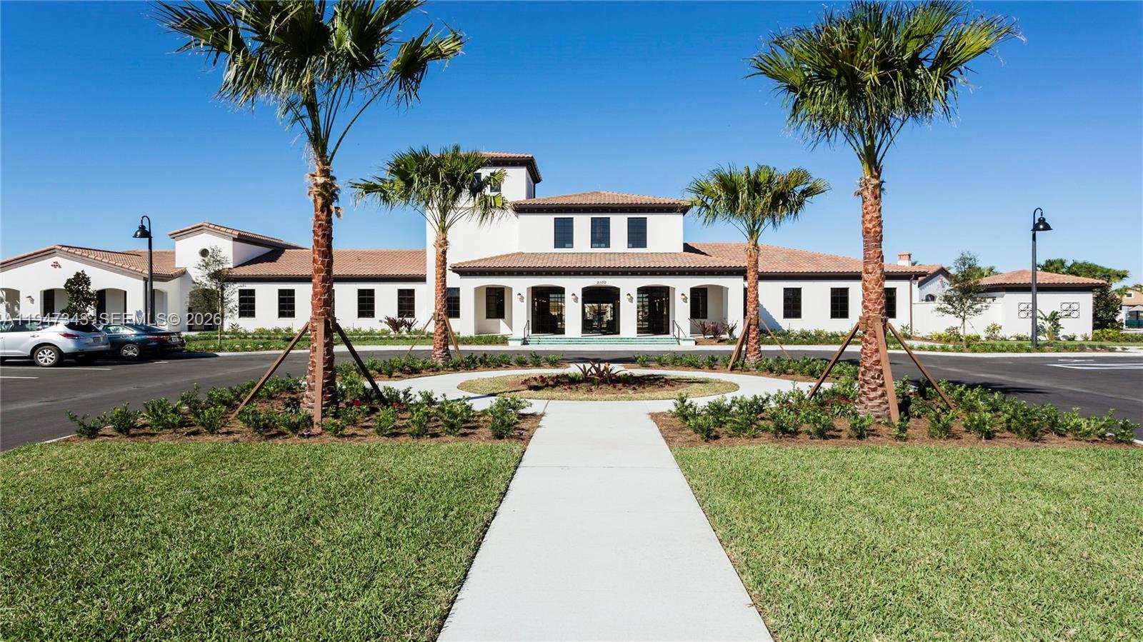 WINDSOR AT WESTSIDE - Residential