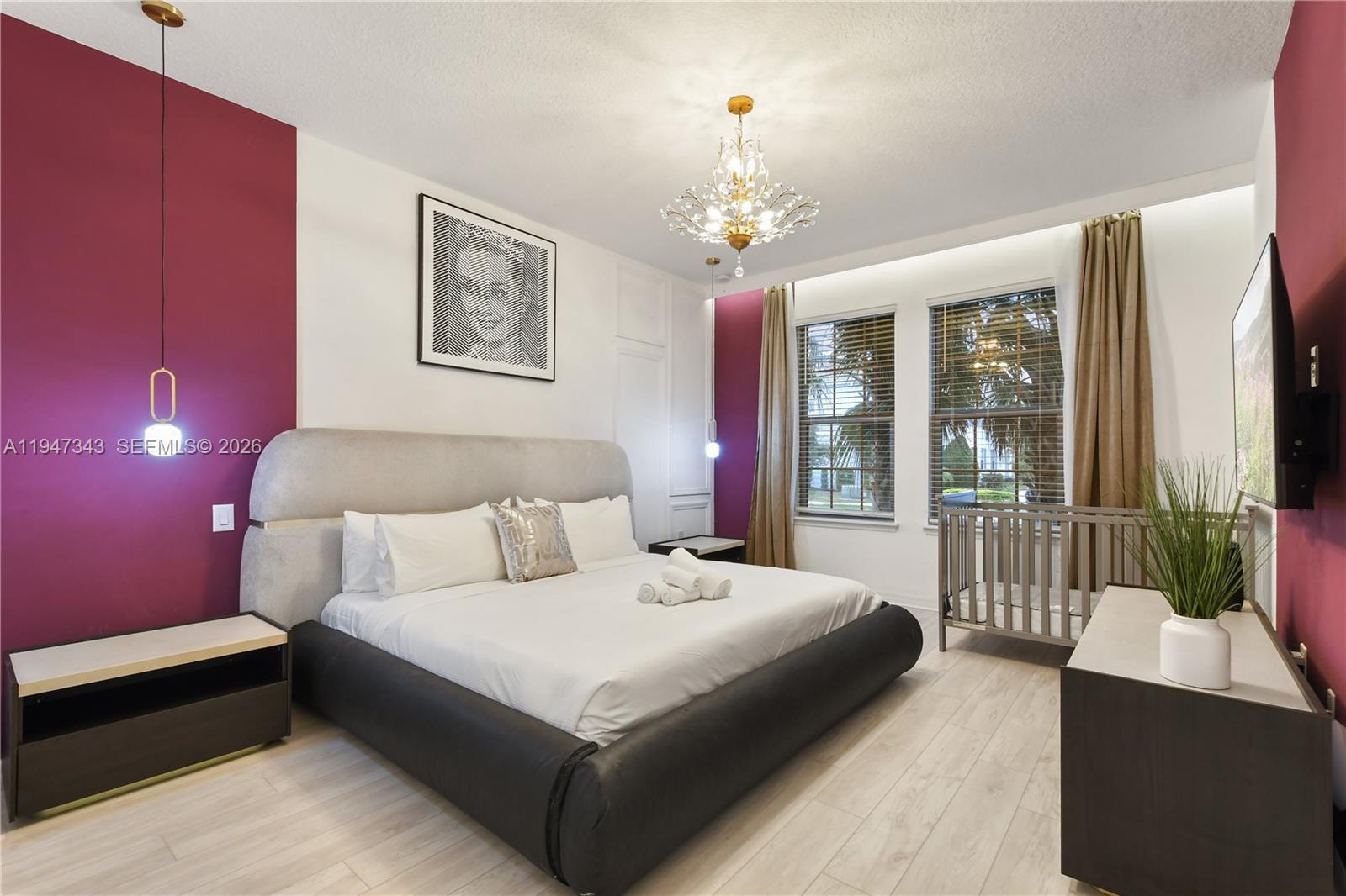 WINDSOR AT WESTSIDE - Residential