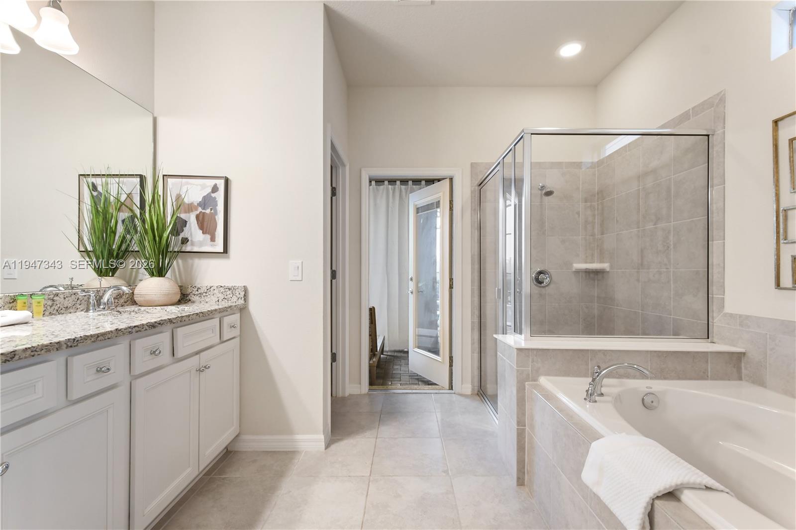 WINDSOR AT WESTSIDE - Residential