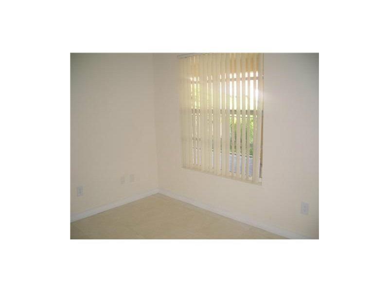 HAMMOCKS TRAILS CONDO - Residential Lease