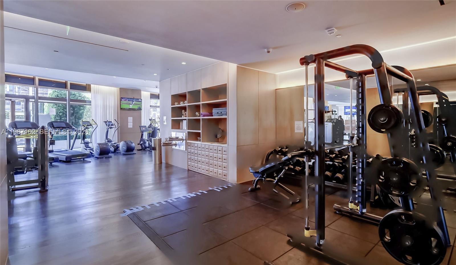 801 SMA RESIDENCES CONDO - Residential