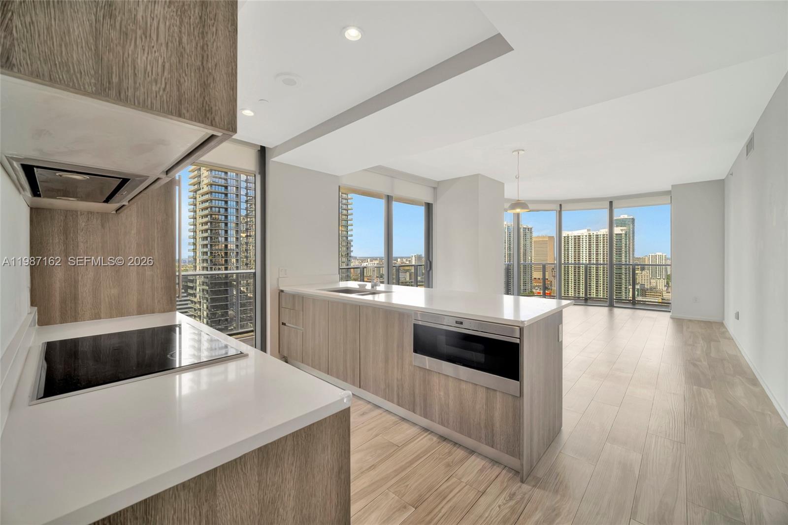 801 SMA RESIDENCES CONDO - Residential