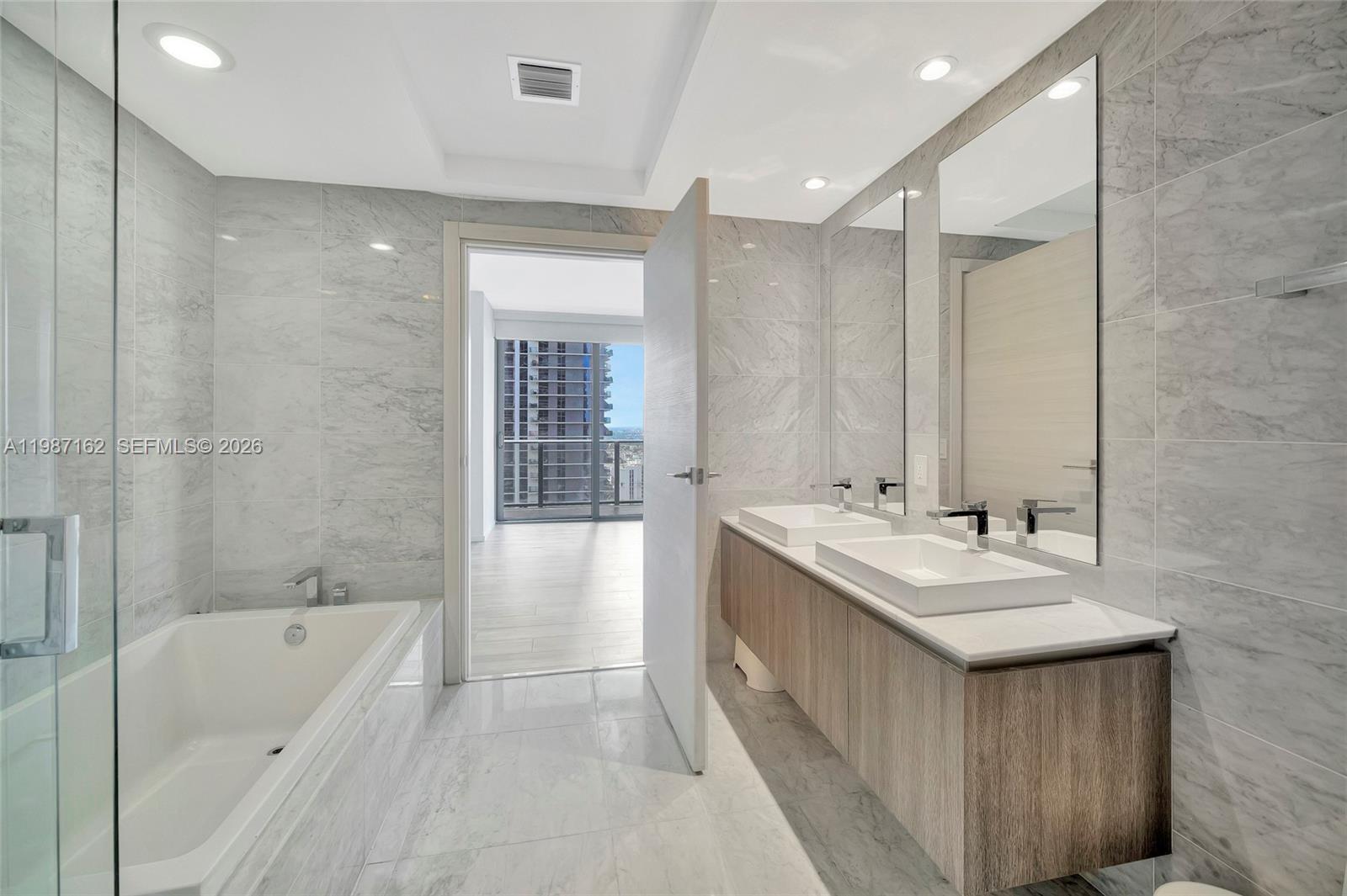801 SMA RESIDENCES CONDO - Residential
